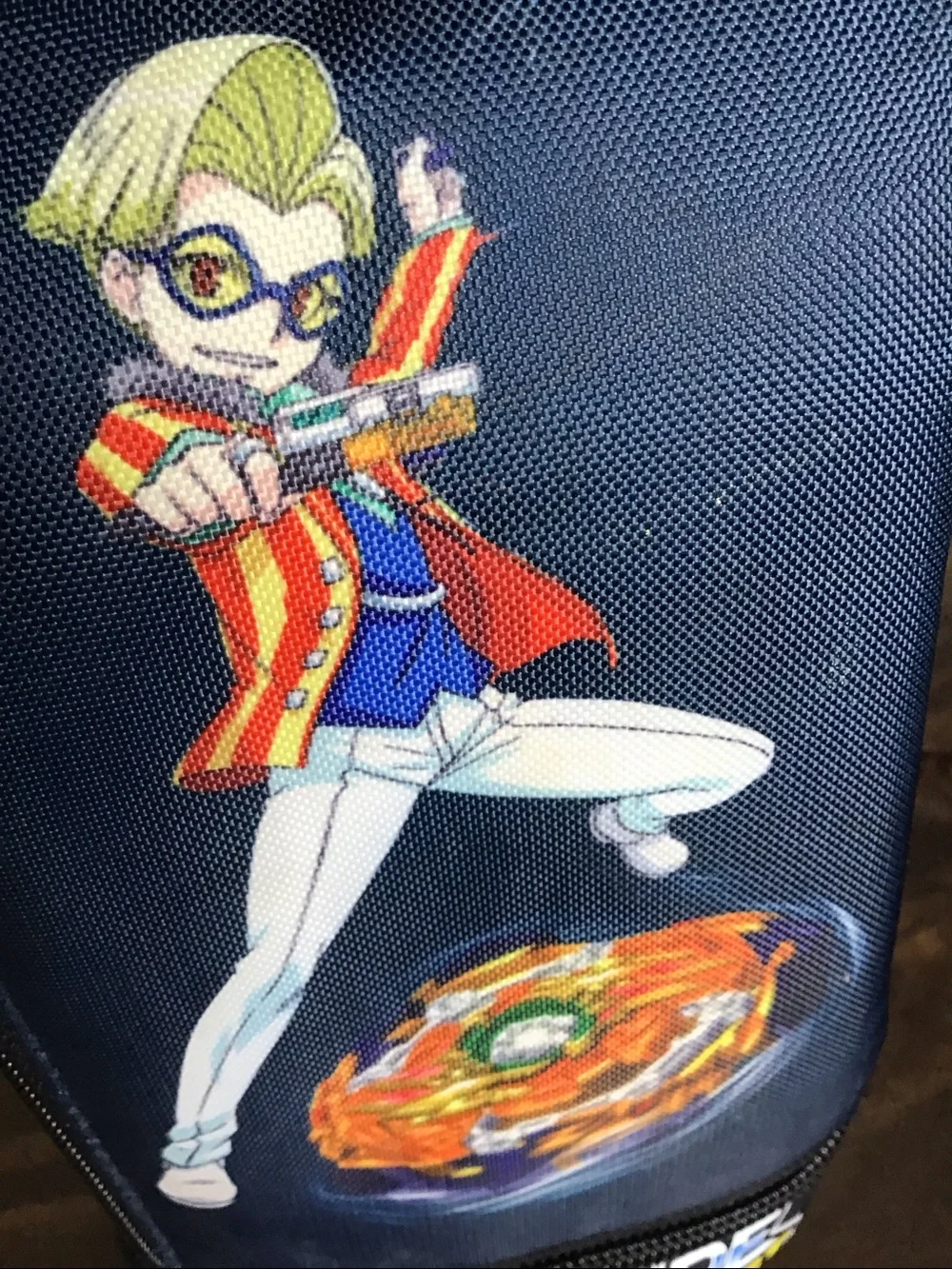 Intimo Beyblade Burst Fafnir dual compartment insulated lunch bag.